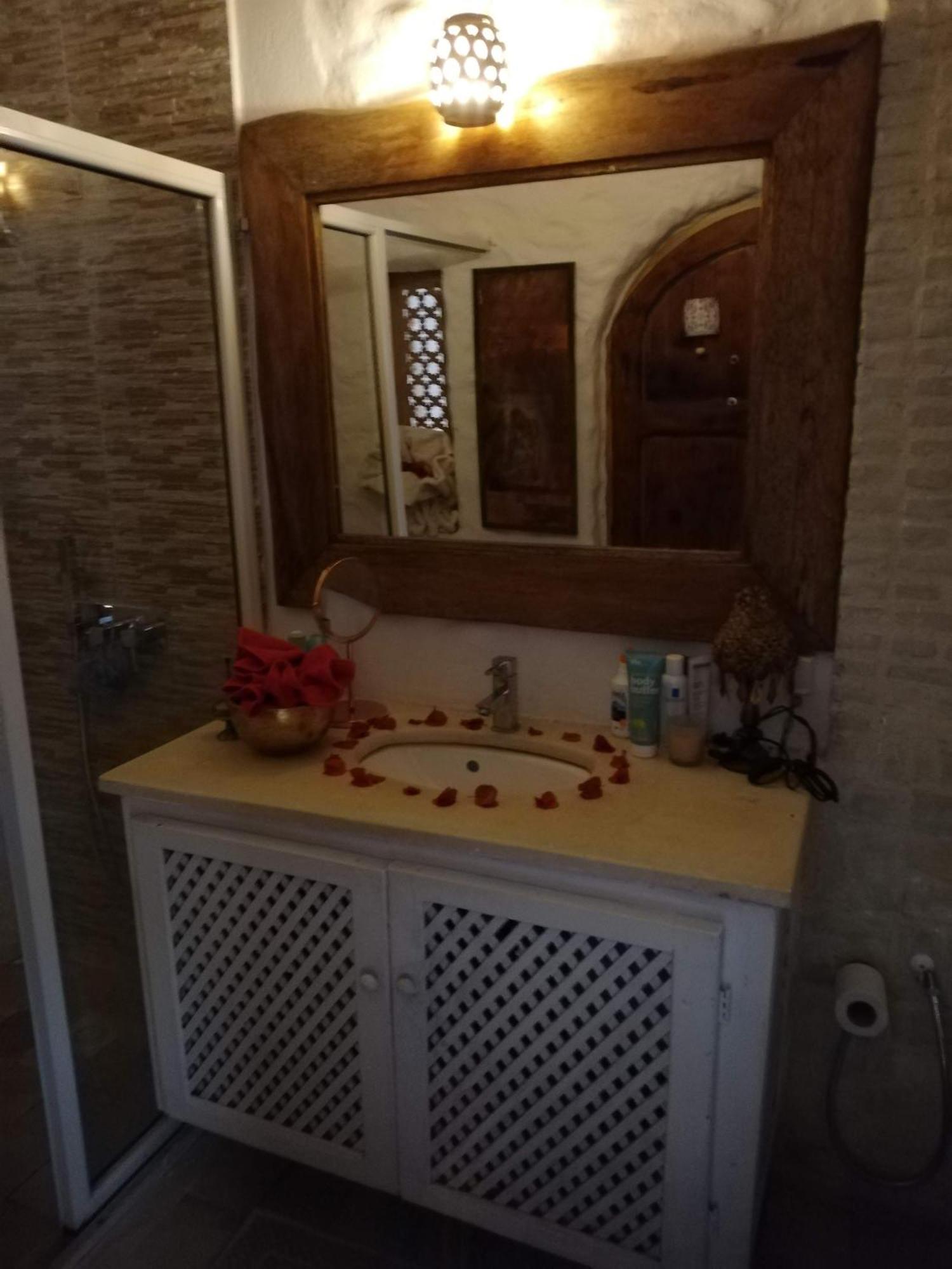 توزر Riad Dar El Caid - Palais XIII Siecle المظهر الخارجي الصورة